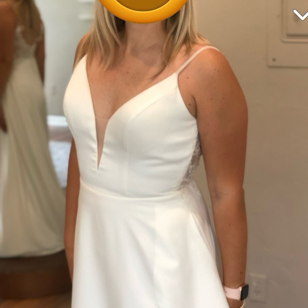 Moonlight Style T905 Wedding Dress - Picture 2 of 3